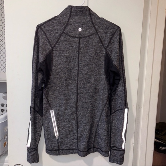 Lululemon Gray Black Run Dash 1/2 Half Zip Pullover Long Sleeve Top Size 10 - Picture 8 of 10